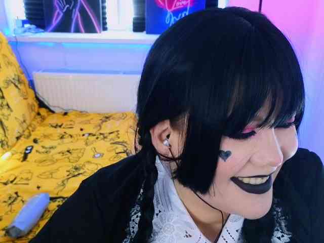 Laura-Wicked webcam