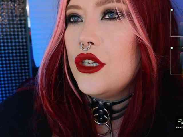 Laura-Wicked webcam