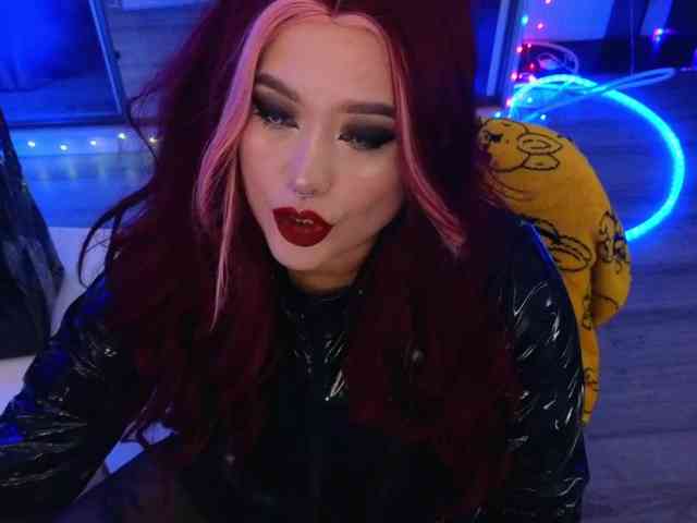 Laura-Wicked webcam