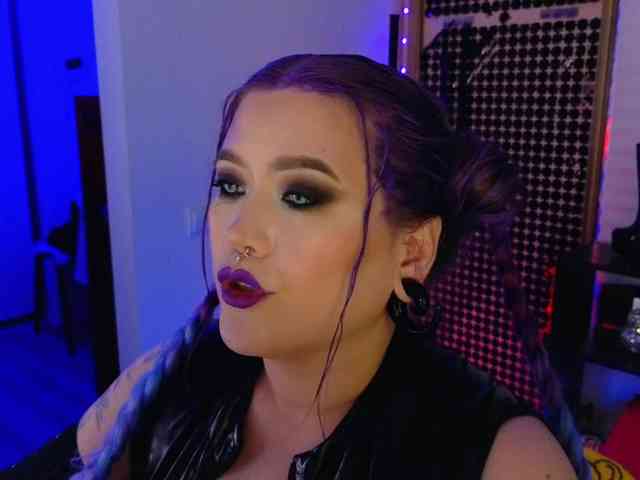 Laura-Wicked webcam