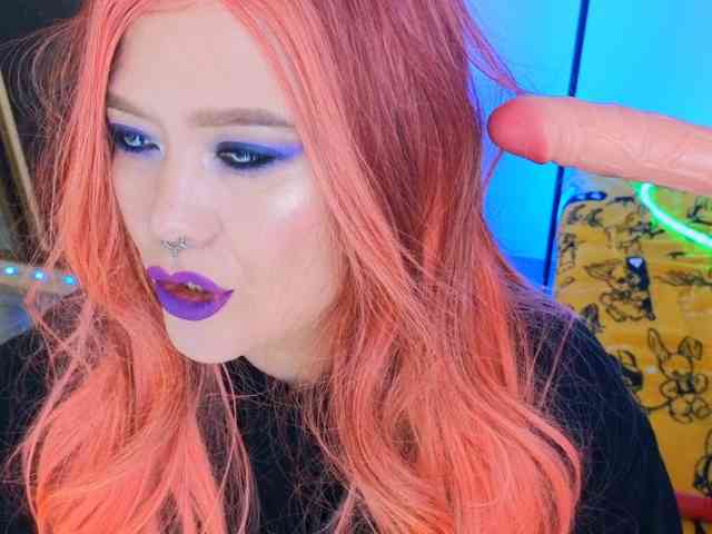 Laura-Wicked webcam