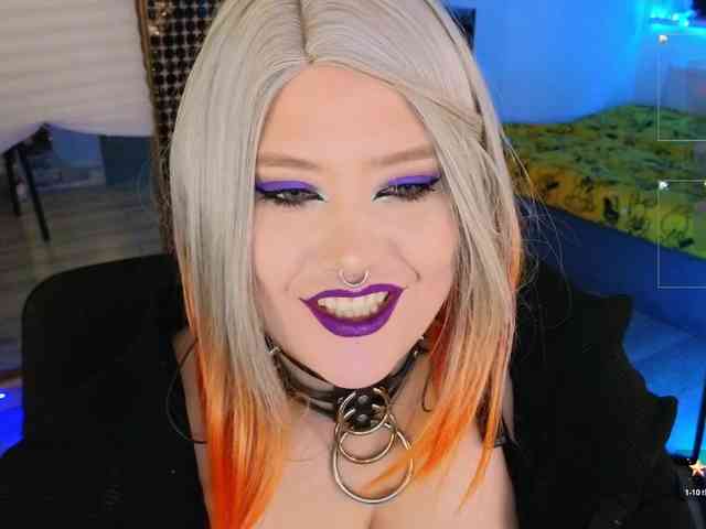 Laura-Wicked webcam