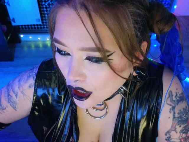 Laura-Wicked webcam