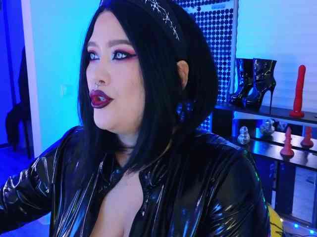 Laura-Wicked webcam