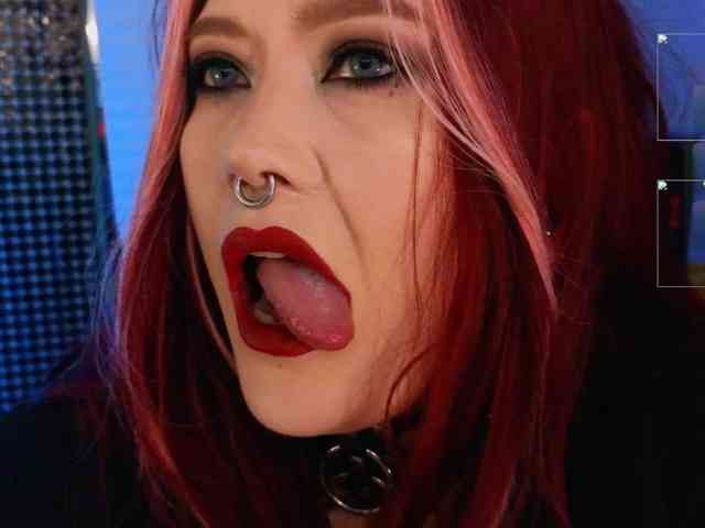 Laura-Wicked webcam