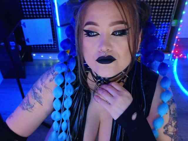 Laura-Wicked webcam