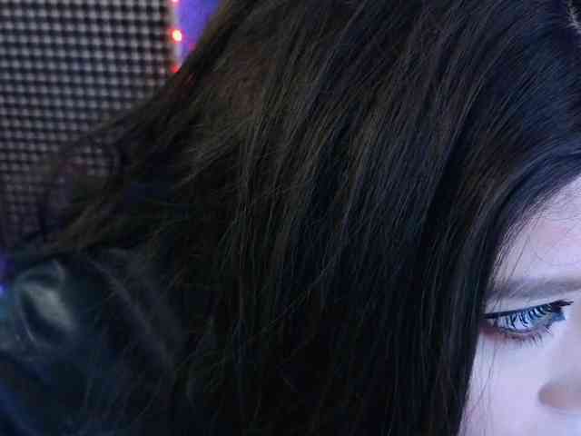 Laura-Wicked webcam