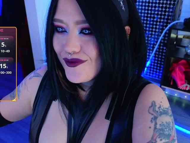 Laura-Wicked webcam