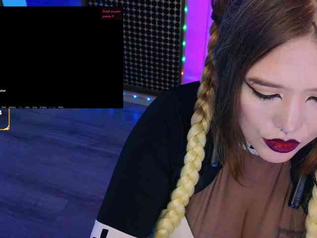 Laura-Wicked webcam