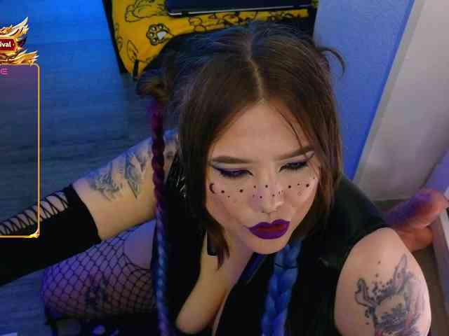 Laura-Wicked webcam