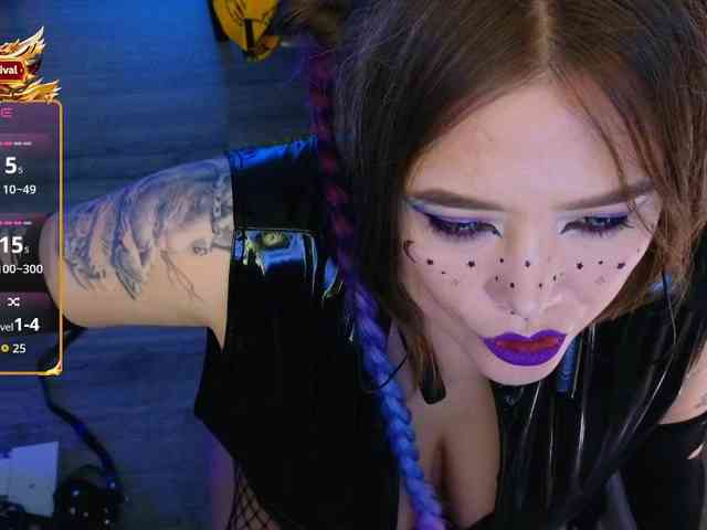 Laura-Wicked webcam