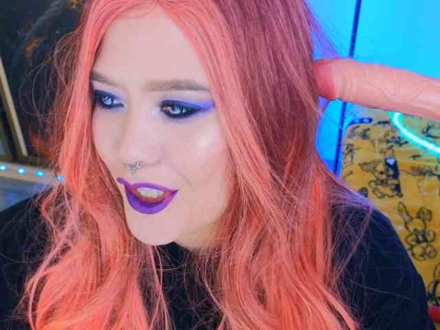 Laura-Wicked webcam