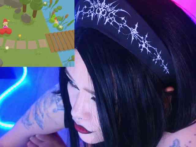 Laura-Wicked webcam