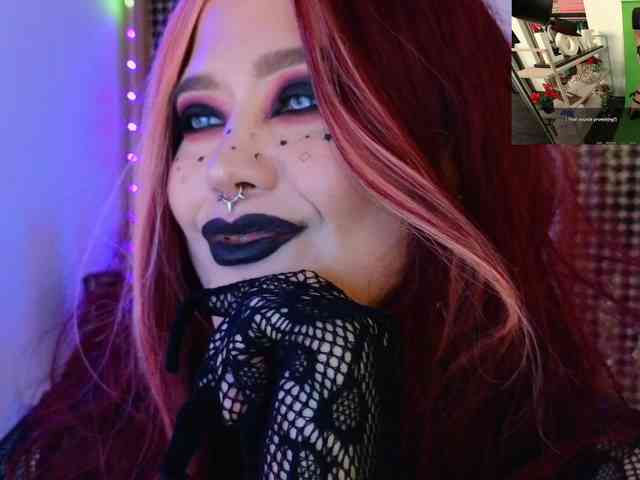 Laura-Wicked webcam