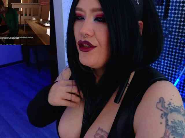 Laura-Wicked webcam
