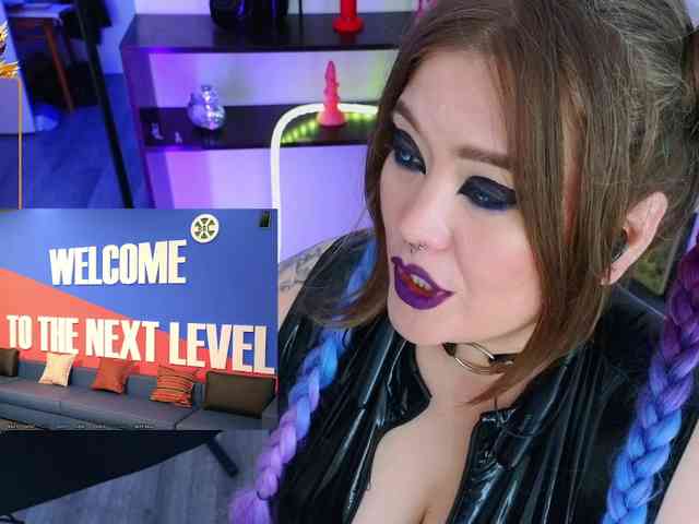 Laura-Wicked webcam