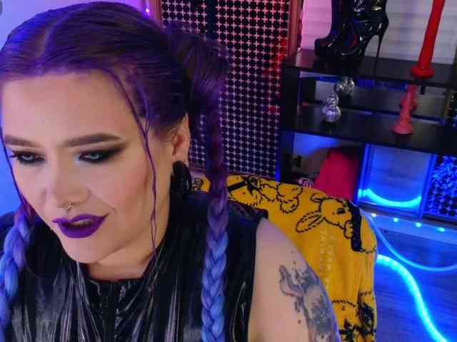 Laura-Wicked webcam