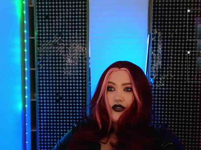 Laura-Wicked webcam