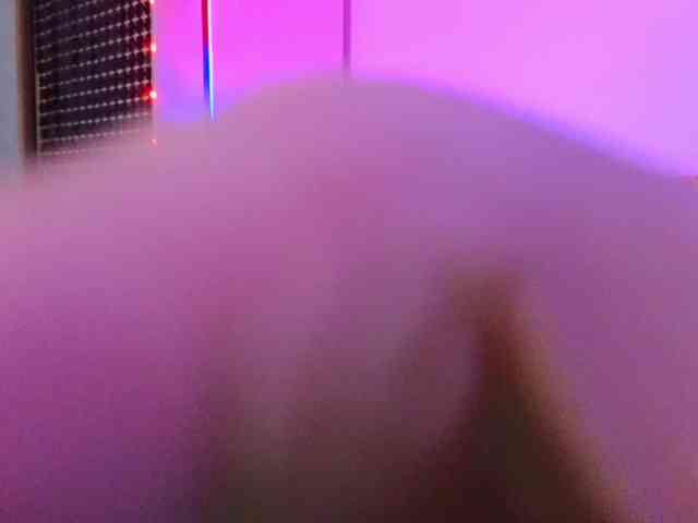 Laura-Wicked webcam