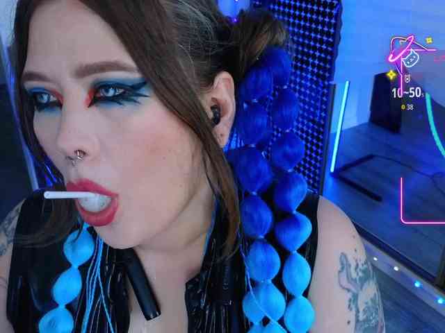 Laura-Wicked webcam