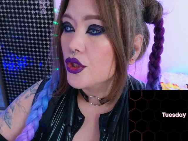 Laura-Wicked webcam