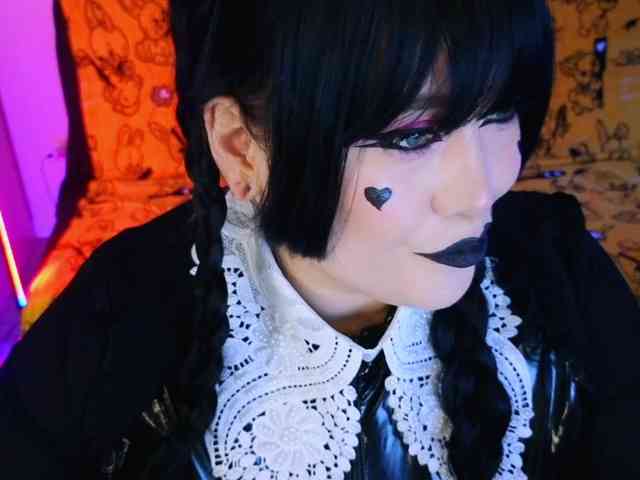 Laura-Wicked webcam
