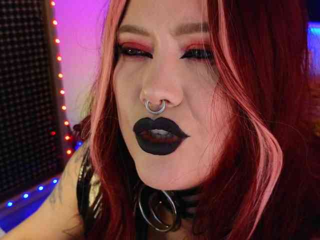 Laura-Wicked webcam