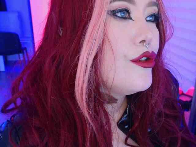 Laura-Wicked webcam