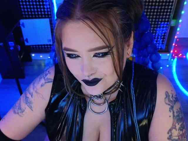 Laura-Wicked webcam