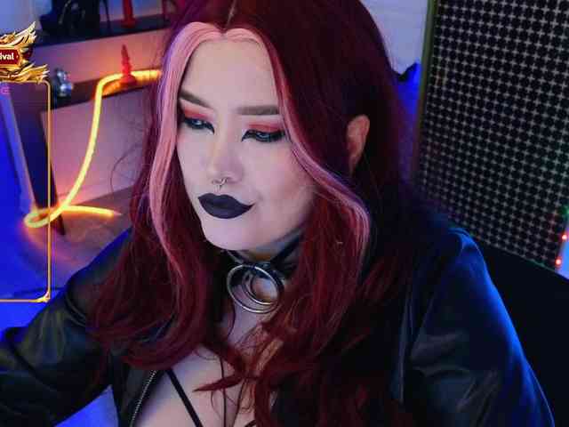 Laura-Wicked webcam