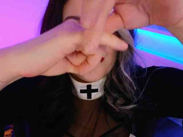 Laura-Wicked webcam