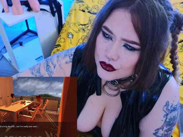 Laura-Wicked webcam