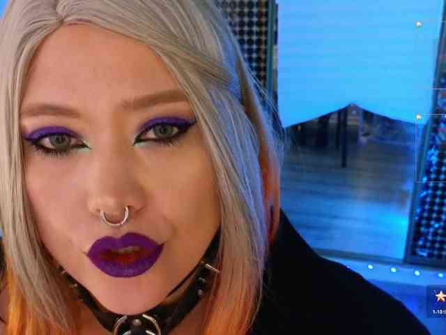 Laura-Wicked webcam