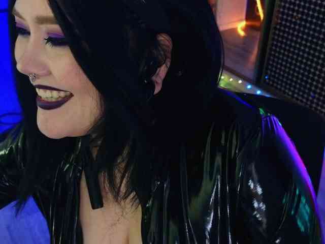 Laura-Wicked webcam