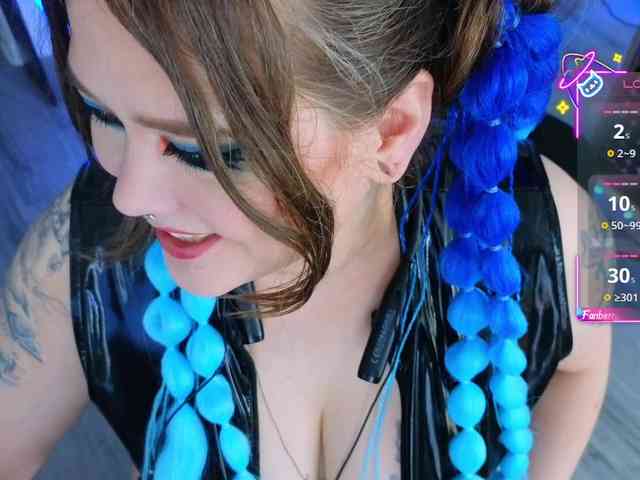 Laura-Wicked webcam