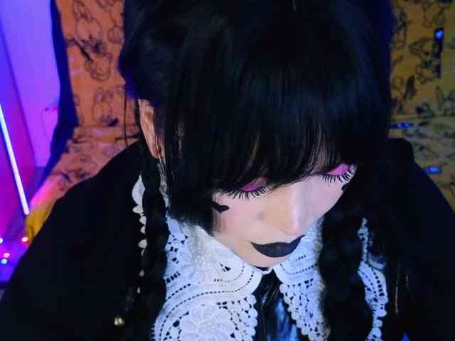 Laura-Wicked webcam