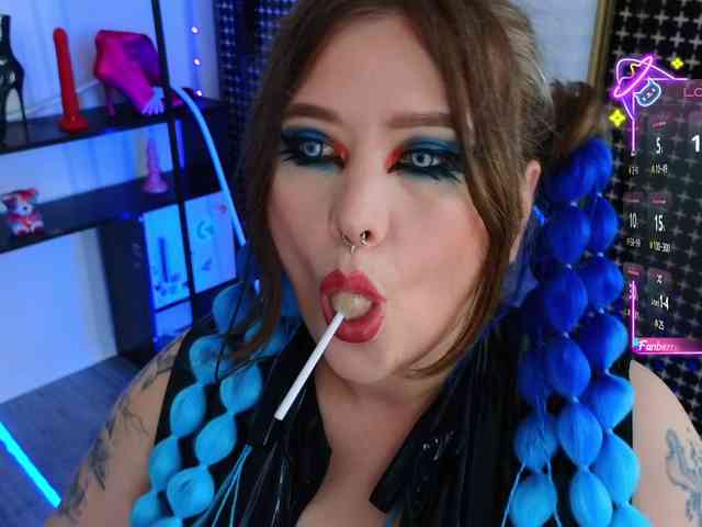 Laura-Wicked webcam