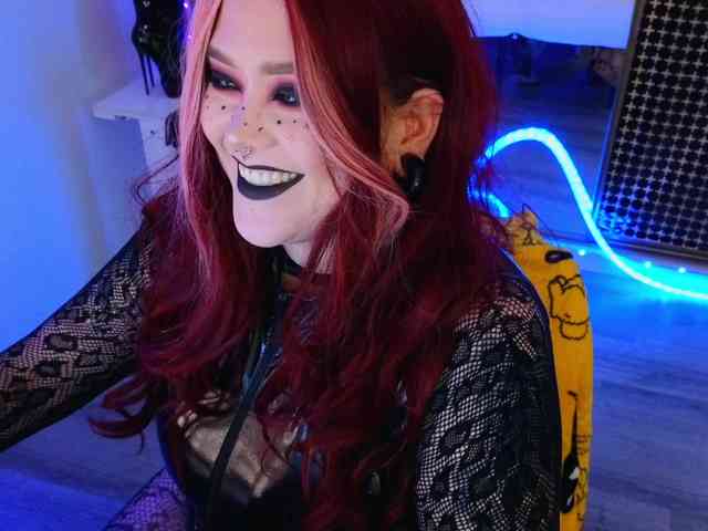 Laura-Wicked webcam