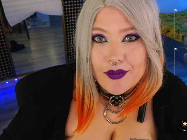 Laura-Wicked webcam