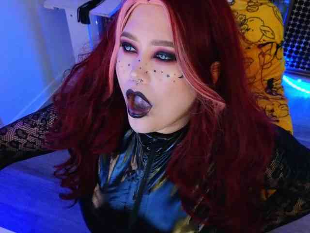 Laura-Wicked webcam