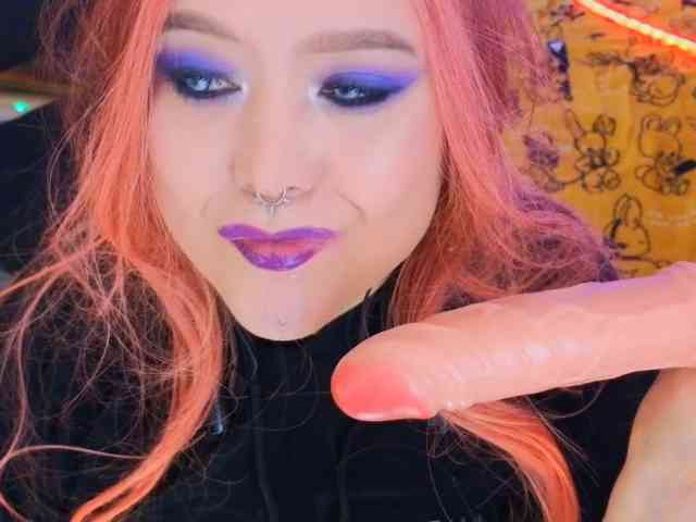Laura-Wicked webcam