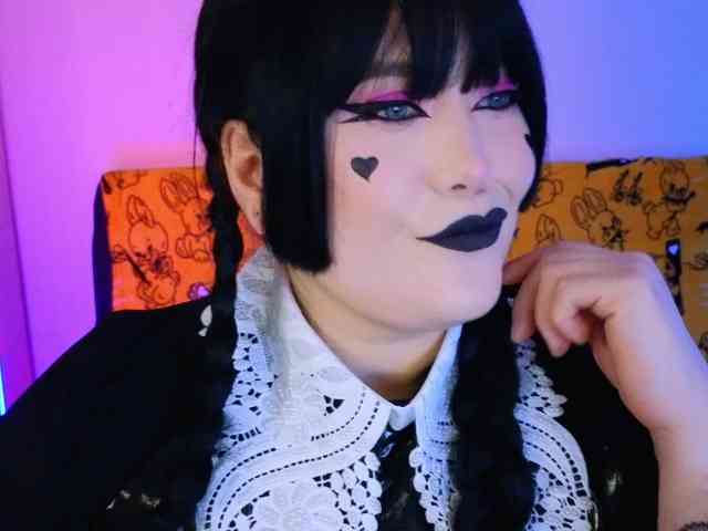 Laura-Wicked webcam