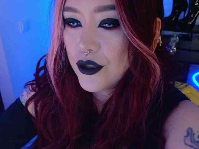 Laura-Wicked webcam