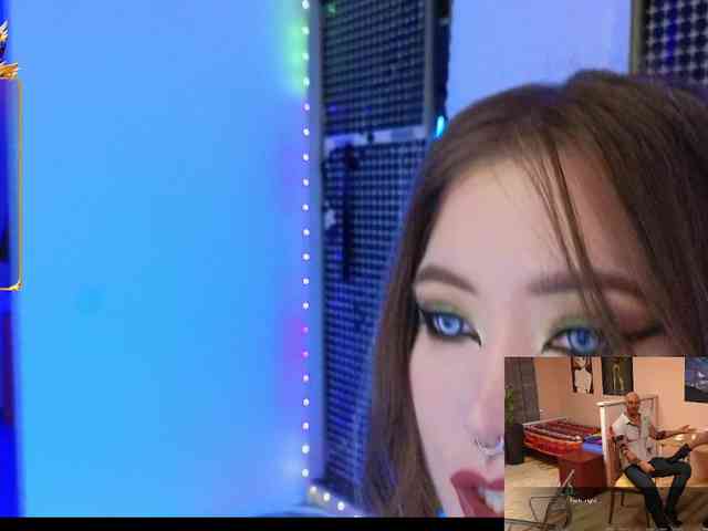 Laura-Wicked webcam