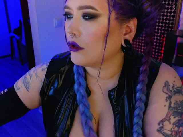 Laura-Wicked webcam