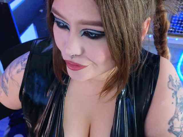 Laura-Wicked webcam