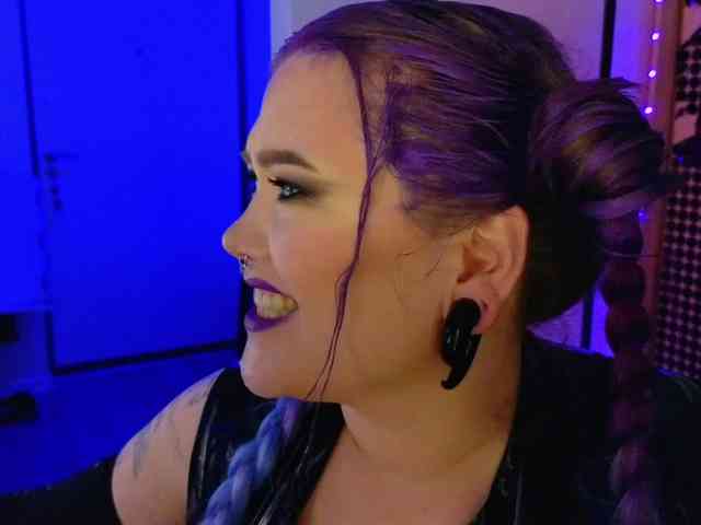 Laura-Wicked webcam