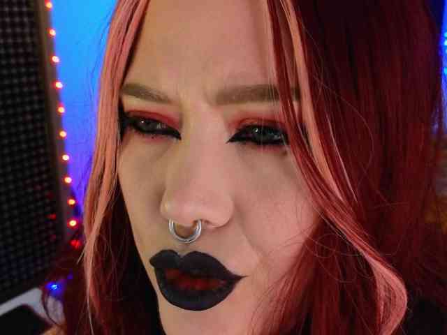 Laura-Wicked webcam