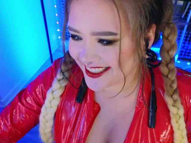 Laura-Wicked webcam