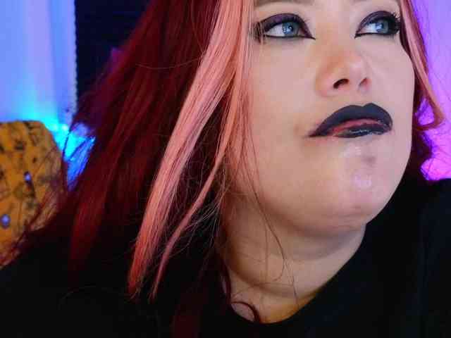 Laura-Wicked webcam